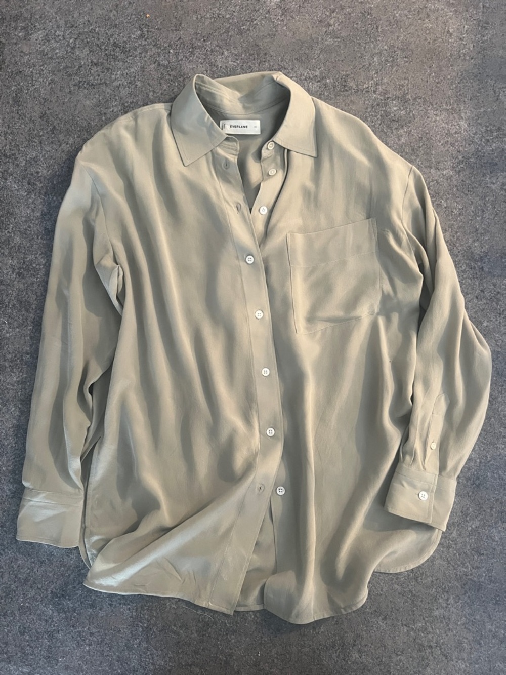 Everlane Men's Button-Down Shirt in Sage Green